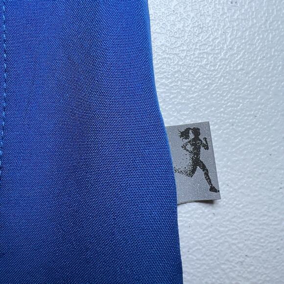 Med Couture Activate Performance Stretch Scrub Top Women’s Size Small‎ Royal NWT - Picture 3 of 7